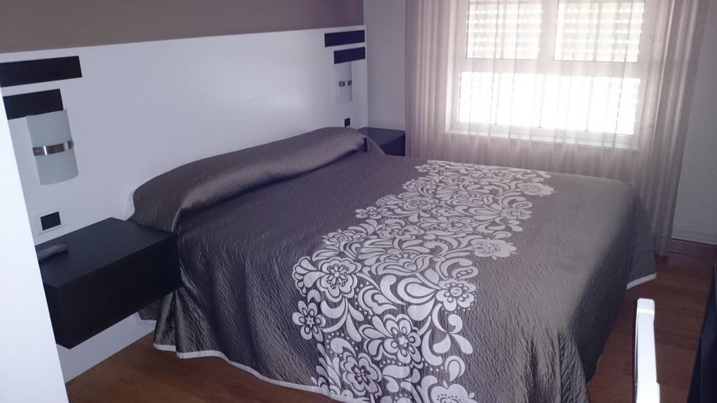 El Millon Hotel *